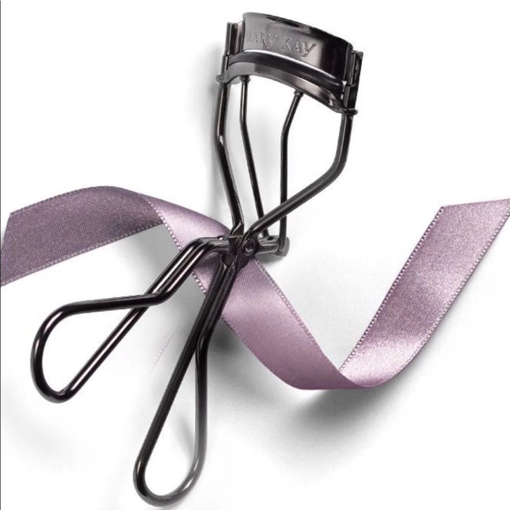 Mary Kay Eyelash Curler New In Box